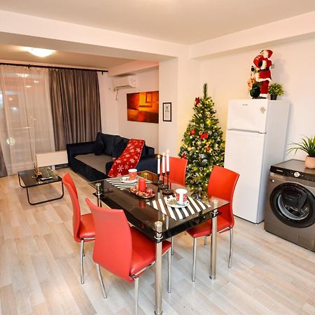 Royal Accommodation Bukares Bagian luar foto