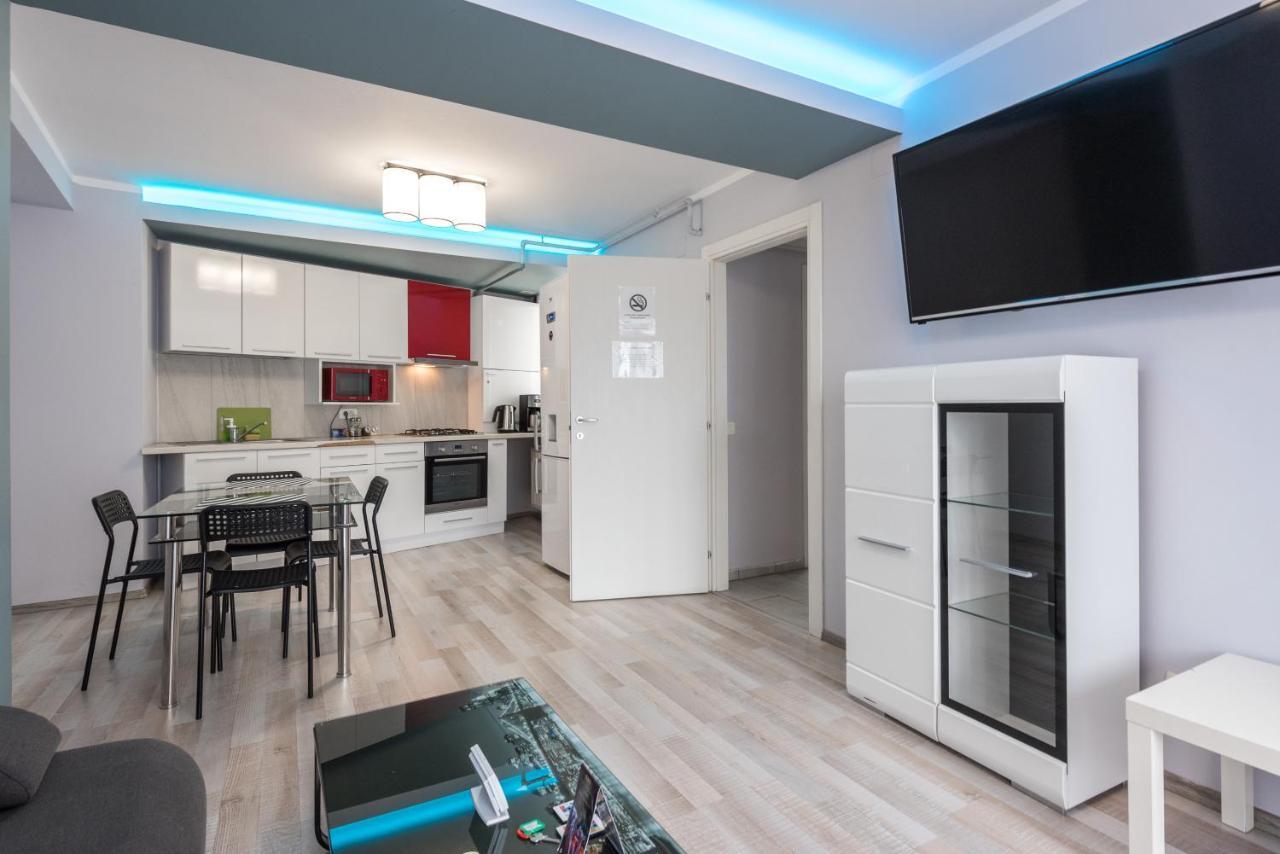 Royal Accommodation Bukares Bagian luar foto
