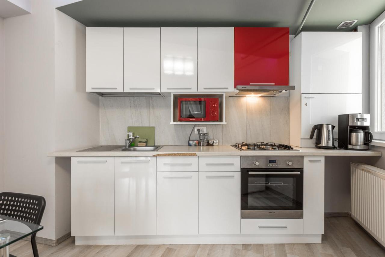 Royal Accommodation Bukares Bagian luar foto