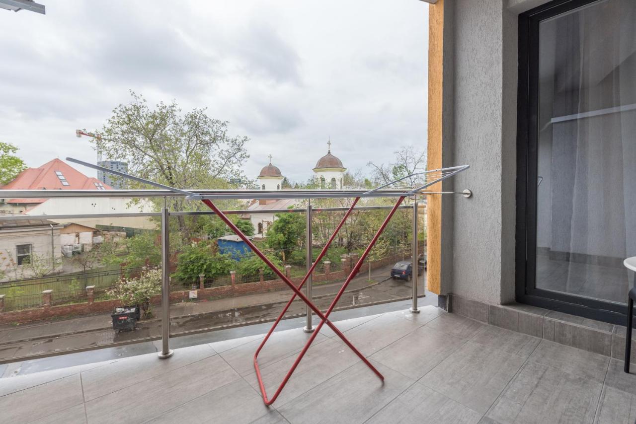 Royal Accommodation Bukares Bagian luar foto