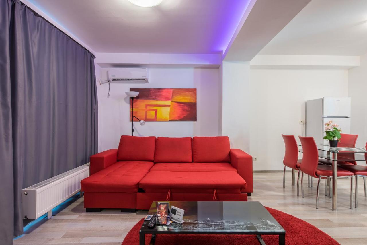 Royal Accommodation Bukares Bagian luar foto