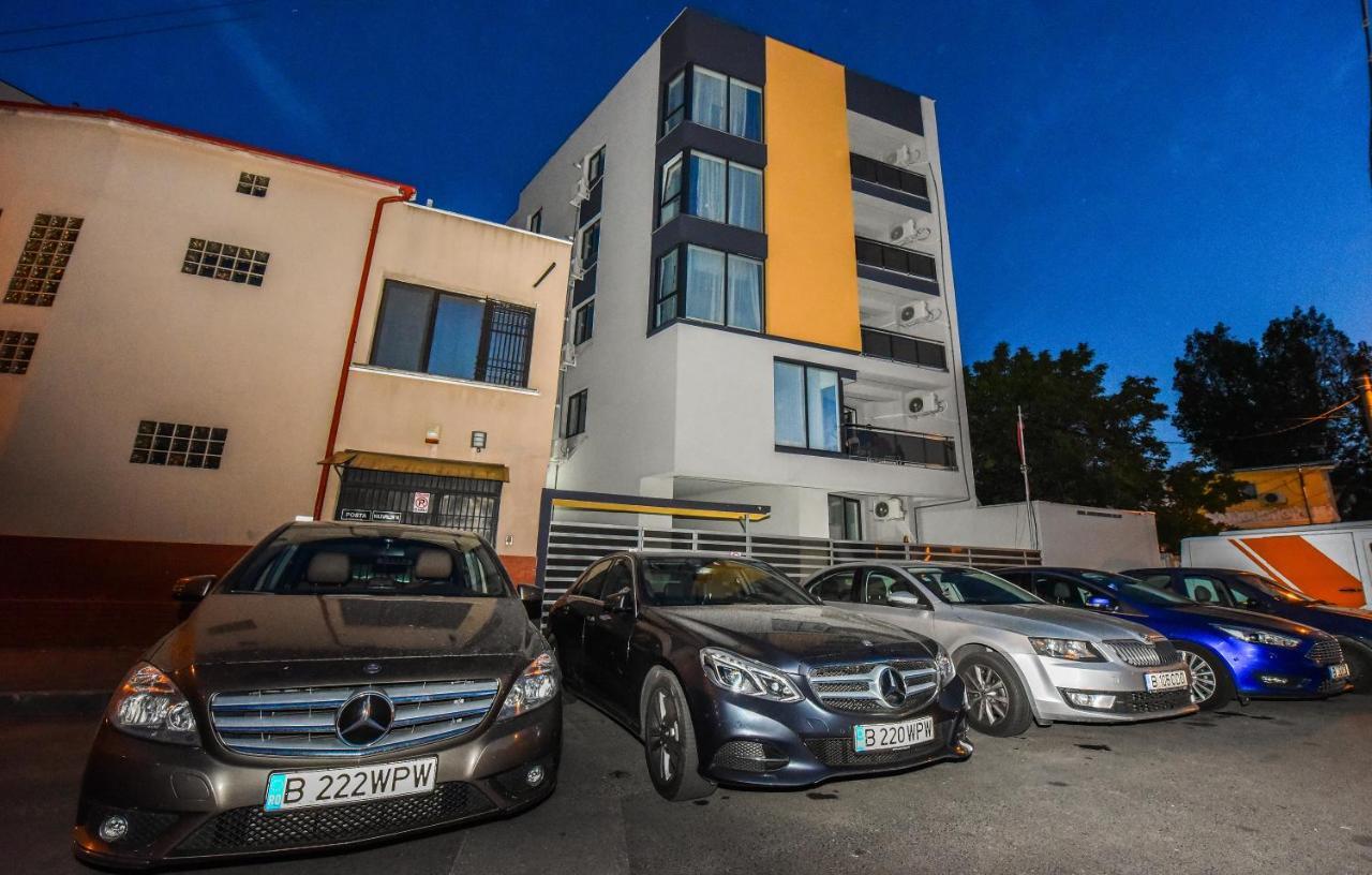Royal Accommodation Bukares Bagian luar foto