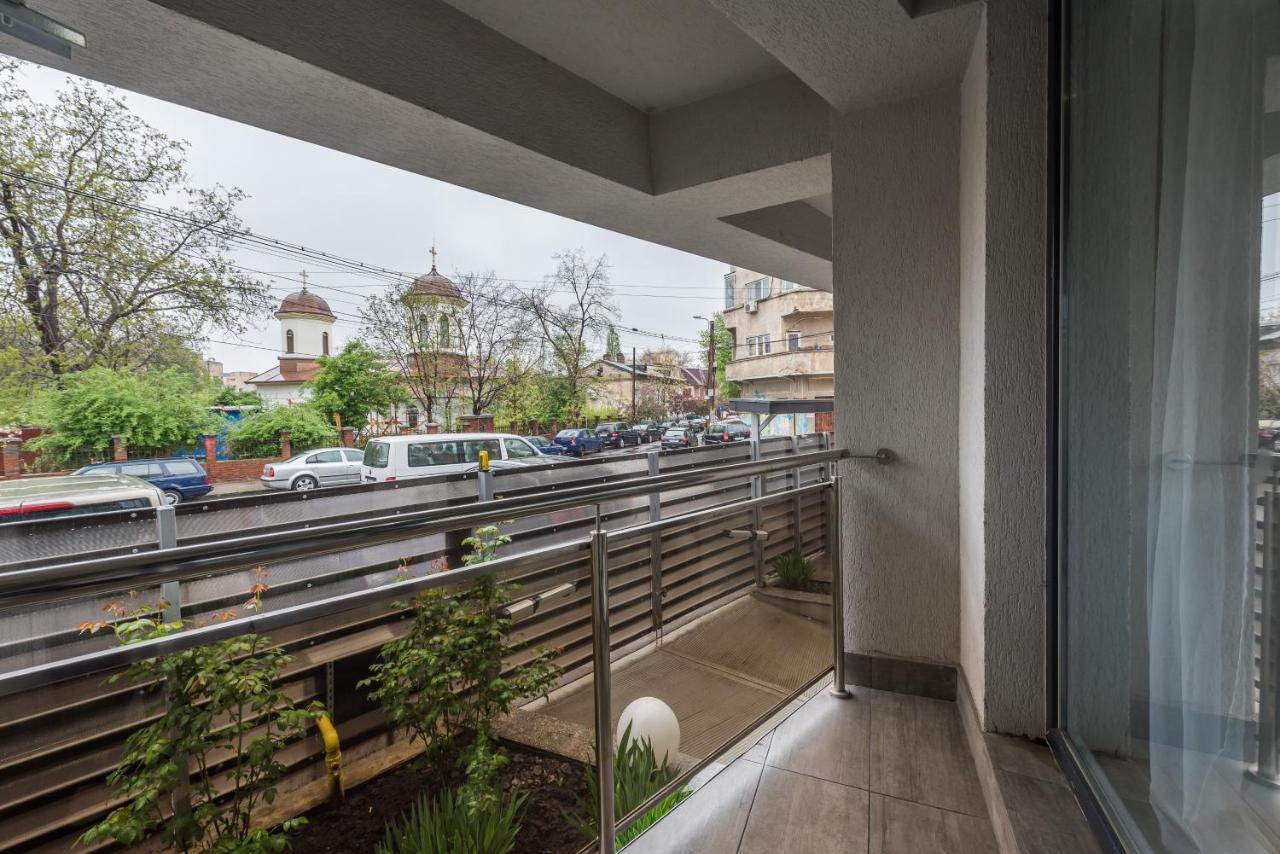 Royal Accommodation Bukares Bagian luar foto