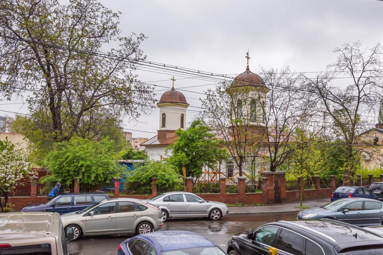 Royal Accommodation Bukares Bagian luar foto