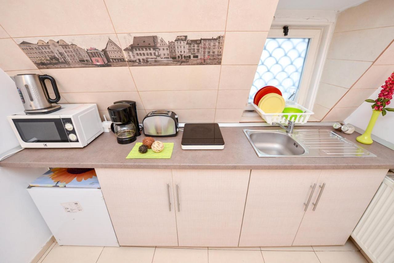 Royal Accommodation Bukares Bagian luar foto